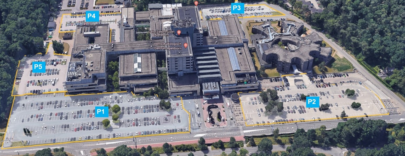 Luchtfoto van Gelre Apeldoorn met daarop alle parkeerplaatsen rondom het ziekenhuis